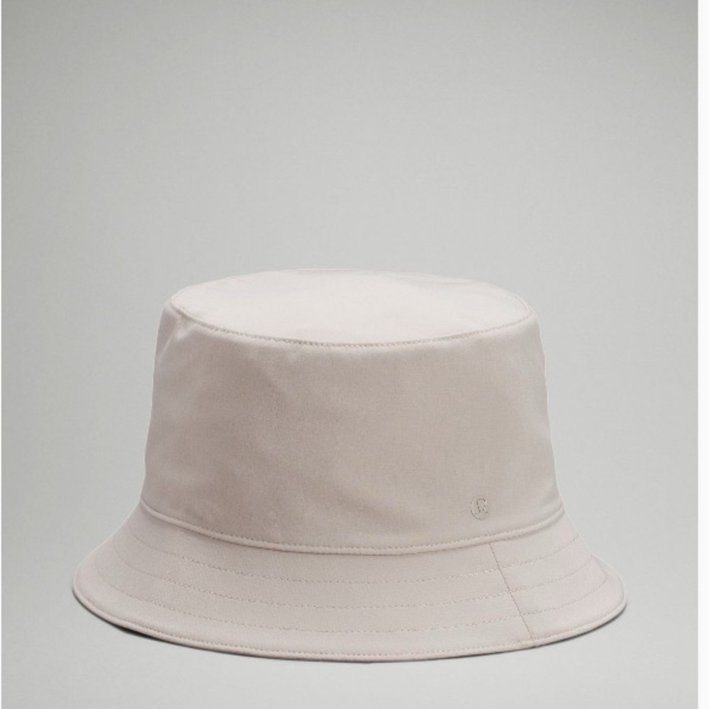 Lululemon Athletica Cream Bucket Hat